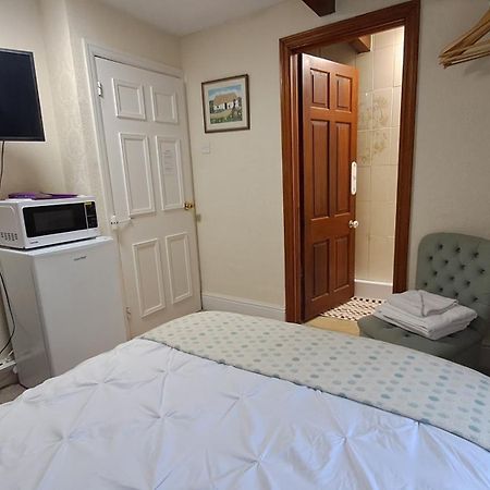 Coynant Farm Guesthouse - Farm Park Stay Суонзи Екстериор снимка