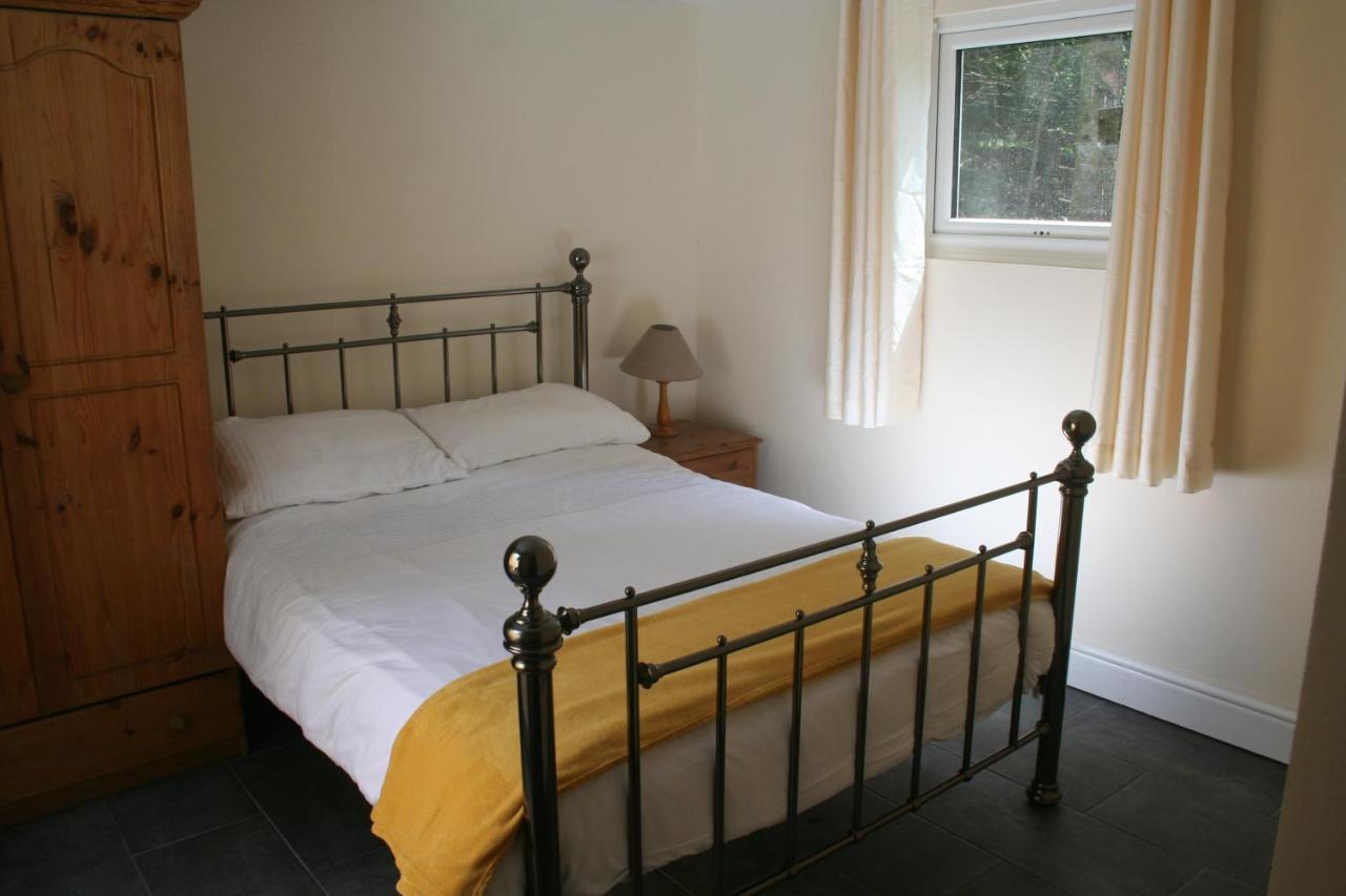 Coynant Farm Guesthouse - Farm Park Stay Суонзи Екстериор снимка