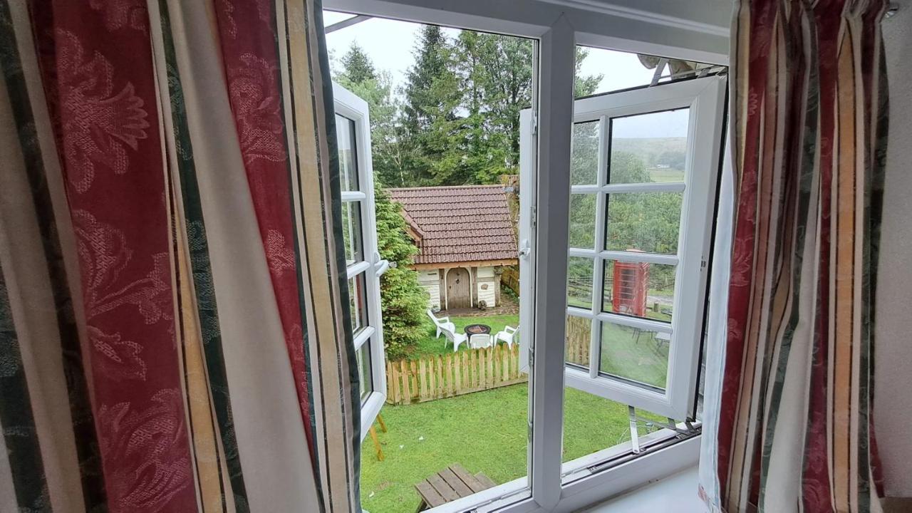 Coynant Farm Guesthouse - Farm Park Stay Суонзи Екстериор снимка