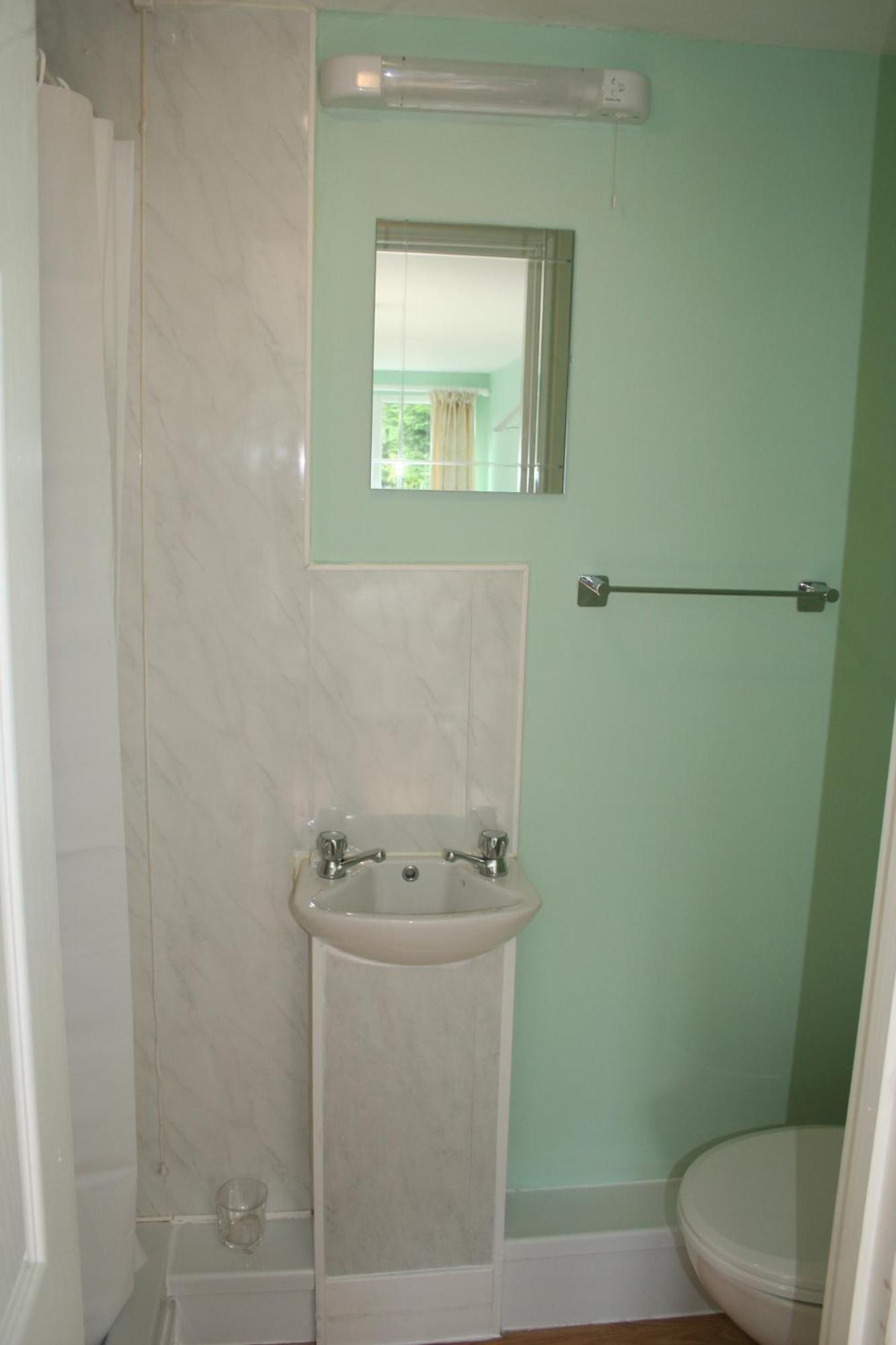 Coynant Farm Guesthouse - Farm Park Stay Суонзи Стая снимка