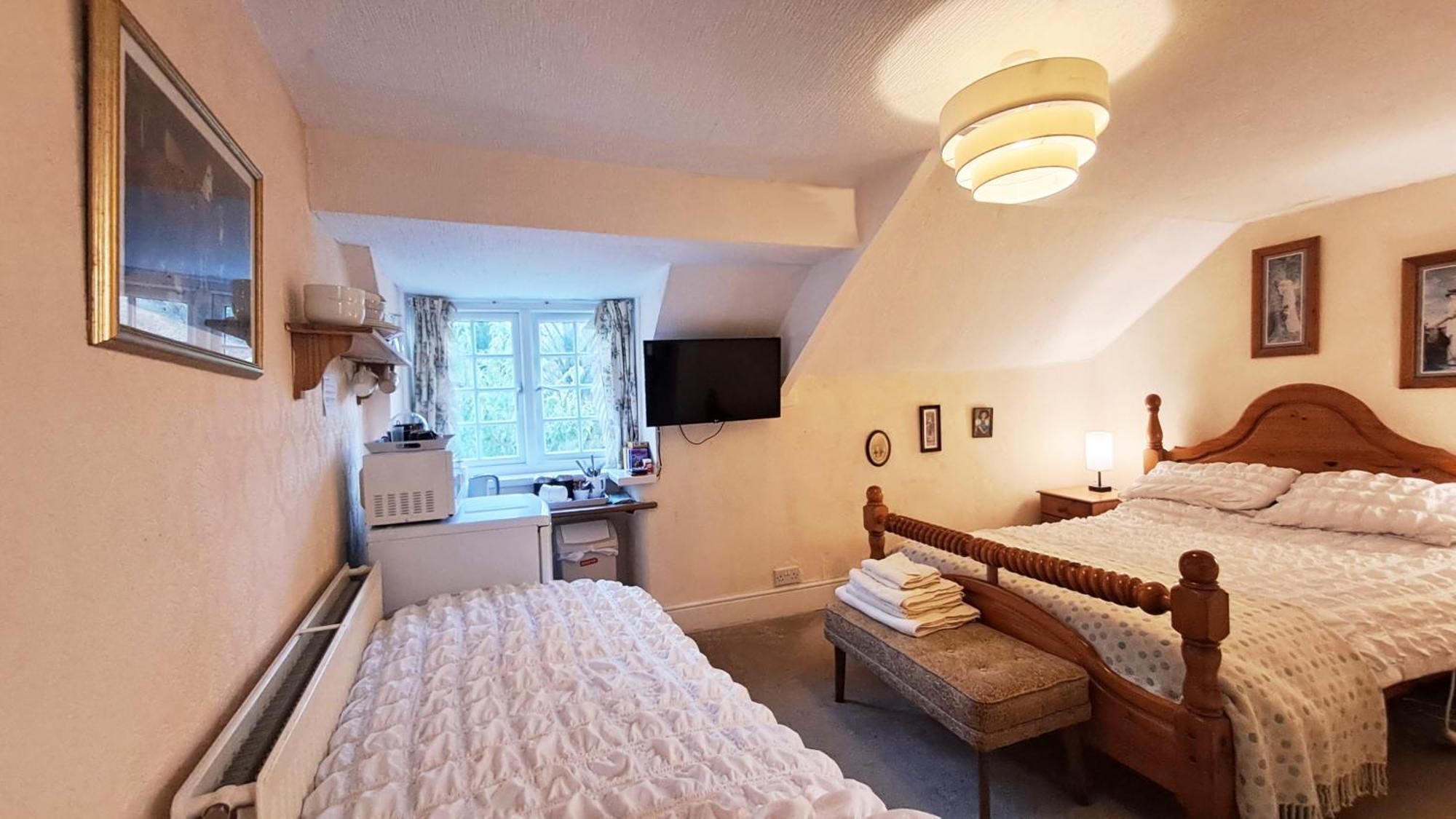 Coynant Farm Guesthouse - Farm Park Stay Суонзи Екстериор снимка