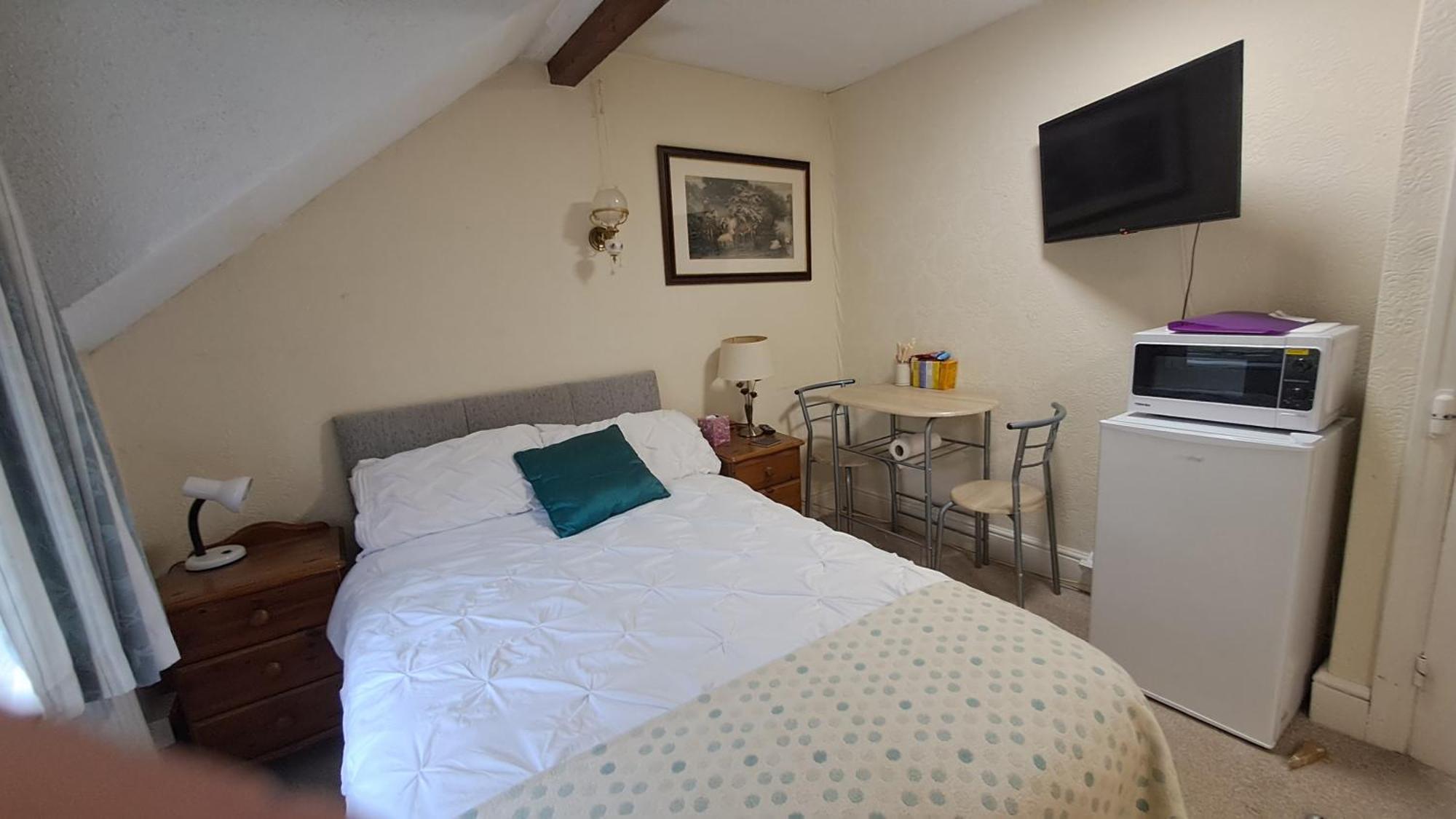 Coynant Farm Guesthouse - Farm Park Stay Суонзи Екстериор снимка